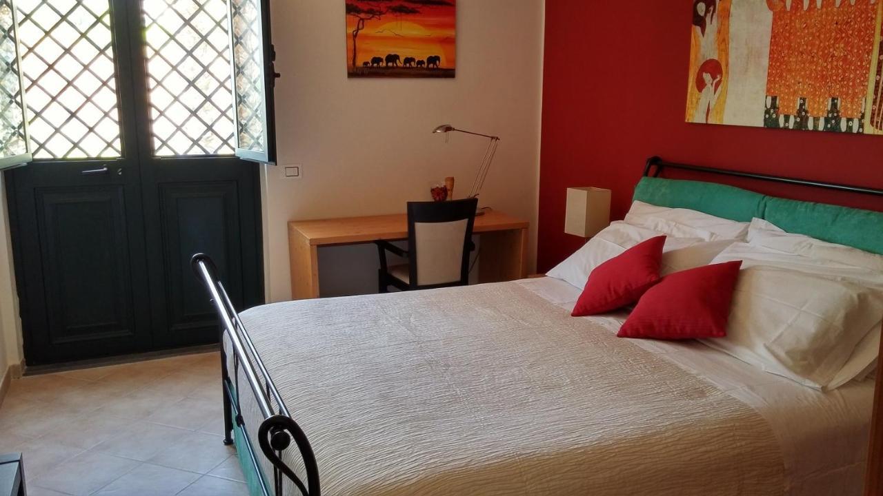 לינה וארוחת בוקר סנטה ונרינה La Casa Del Melograno מראה חיצוני תמונה
